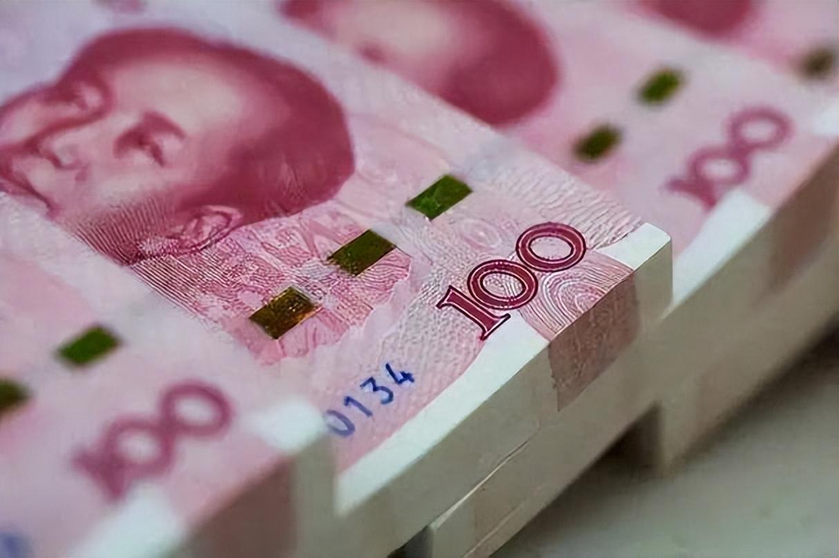 熊猫体育道伊尔高尔夫锦标赛第三轮单独领跑