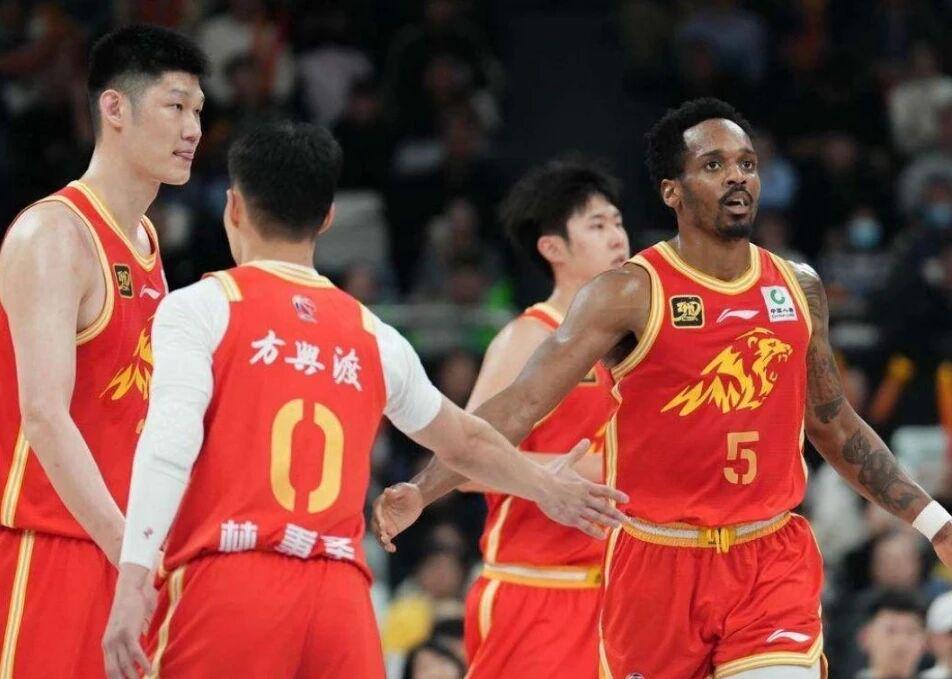 熊猫体育尼克斯夺冠启示录:纳斯与76人该学“深度为王”