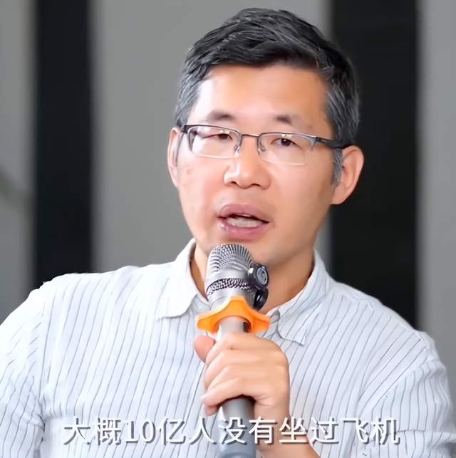 美媒建议老鹰签阿尔瓦拉多