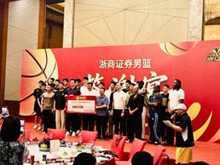 ESPN预测总决赛G5胜率:马刺56.8%占先,尼克斯43.2%