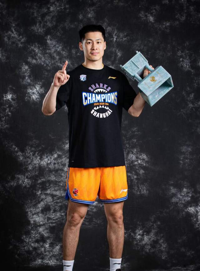 熊猫体育NBA首支单赛季双冠王,尼克斯两项决赛均成功战胜马刺
