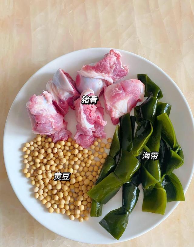 文班垫脚慢镜头!布伦森有扩大圆柱体嫌疑,联盟审查也难升级