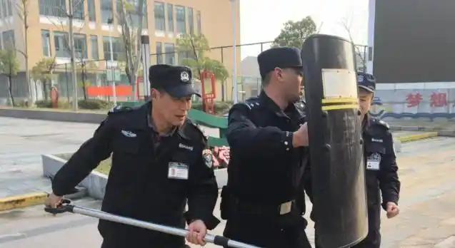 唱作人名人堂演讲金句频出 自曝沙哑真凶尼克斯球迷身份实锤