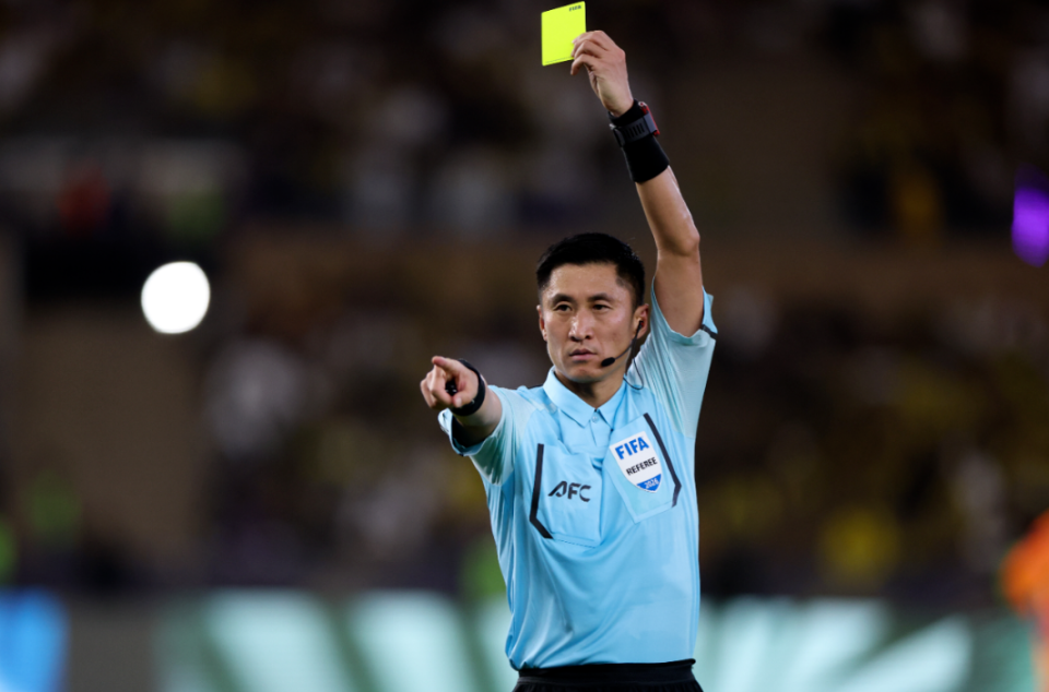 ESPN记者:湖人队内部人士暗示詹姆斯父子可能一起转投新球队