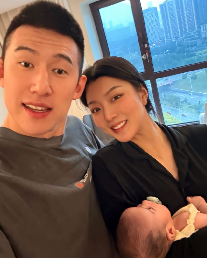 熊猫体育总决赛G5：马刺主场强压尼克斯 文班哈珀发挥出色，福克斯拖后腿