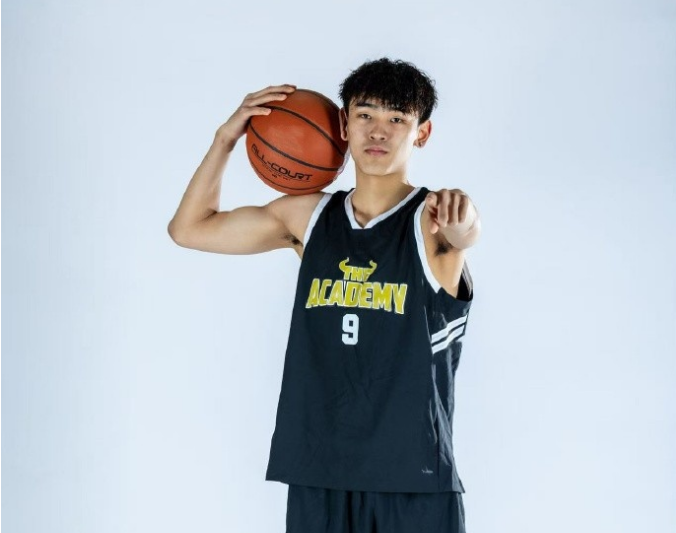 亚历山大遭淘汰后提前开启休赛期训练