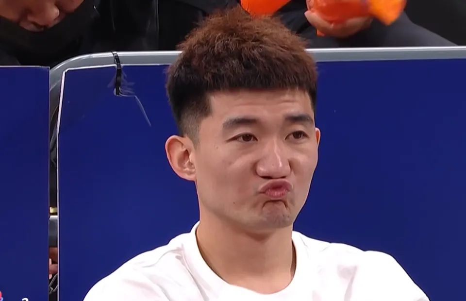 拉杜卡努一日两胜晋级决赛