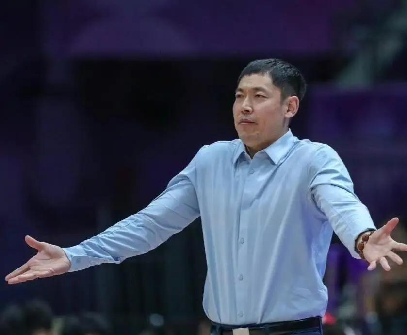 罗德里：佛得角整场比赛都在防守，甚至连中场都过不去